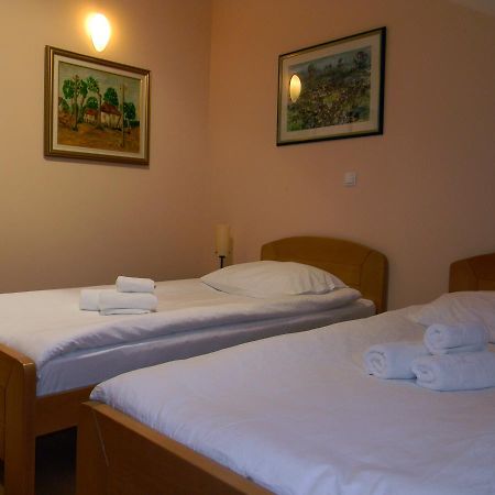 Stari Mlin Hotel Vrsac Exterior foto